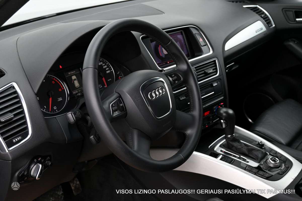 Audi Q5, 3.0 l., off-road / crossover