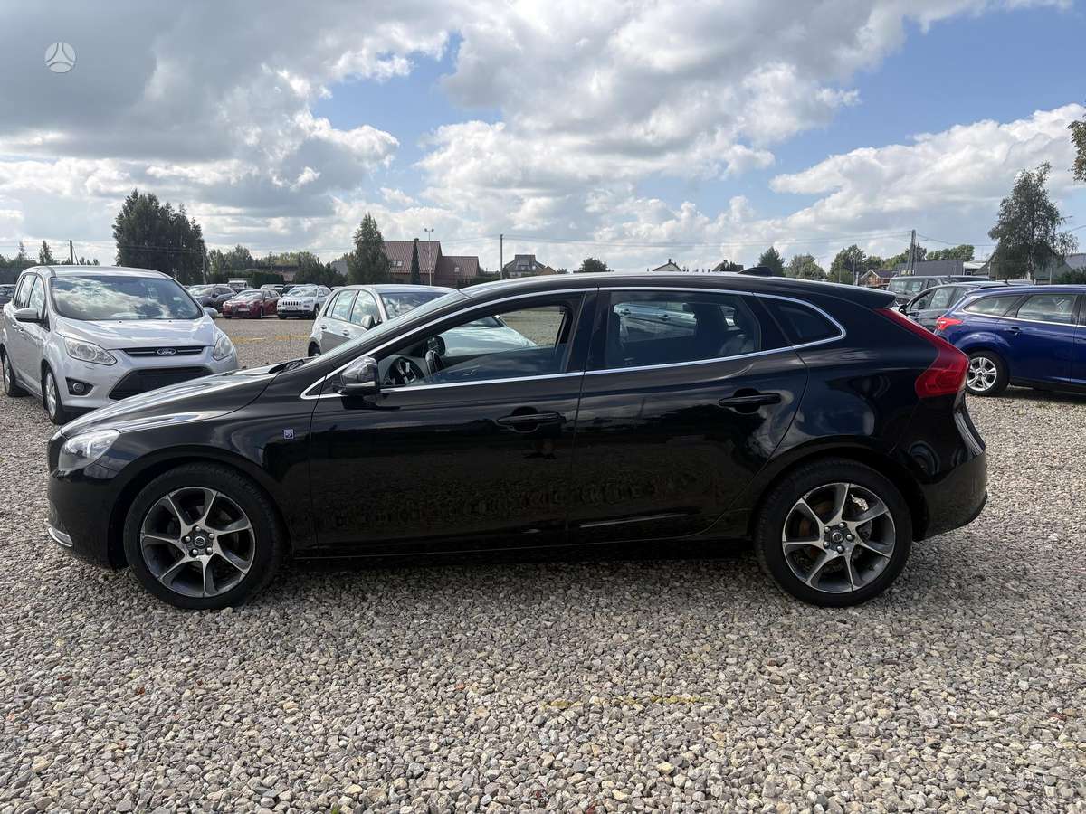 Volvo V40, 2.0 l., Хэтчбек