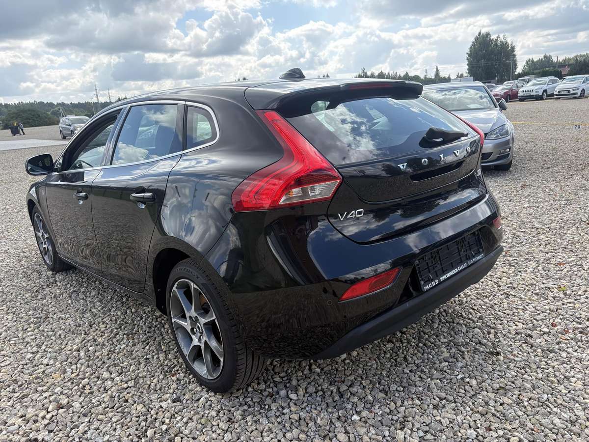 Volvo V40, 2.0 l., Хэтчбек