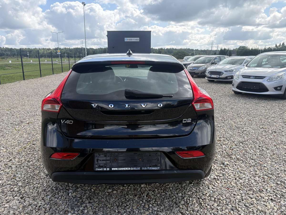 Volvo V40, 2.0 l., Хэтчбек