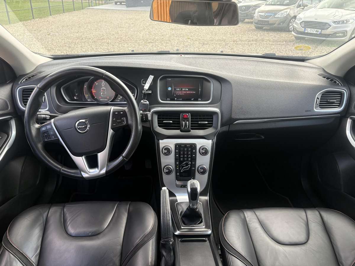 Volvo V40, 2.0 l., Хэтчбек