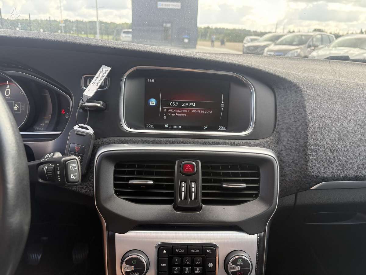Volvo V40, 2.0 l., hatchback