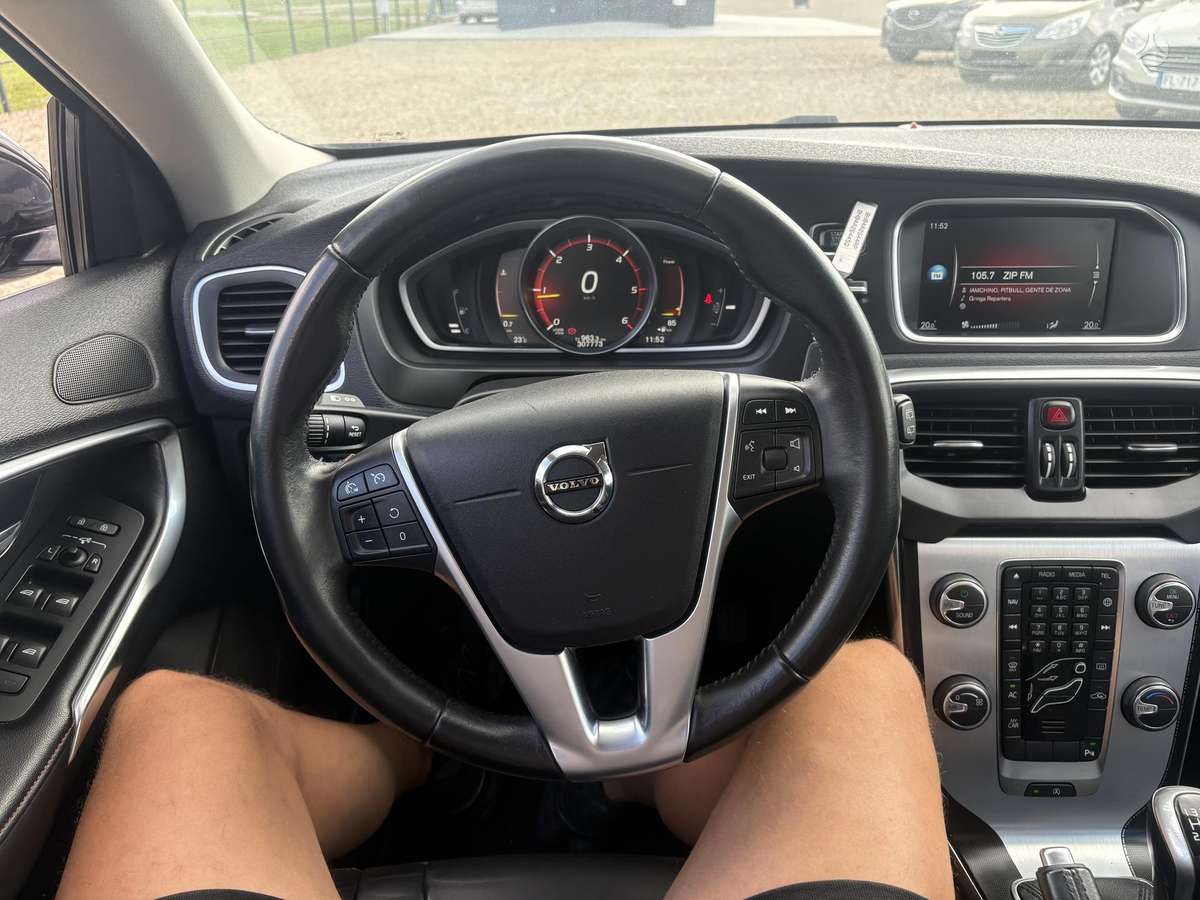 Volvo V40, 2.0 l., Хэтчбек