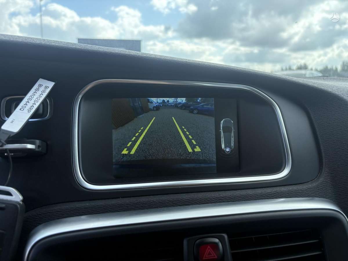Volvo V40, 2.0 l., Хэтчбек