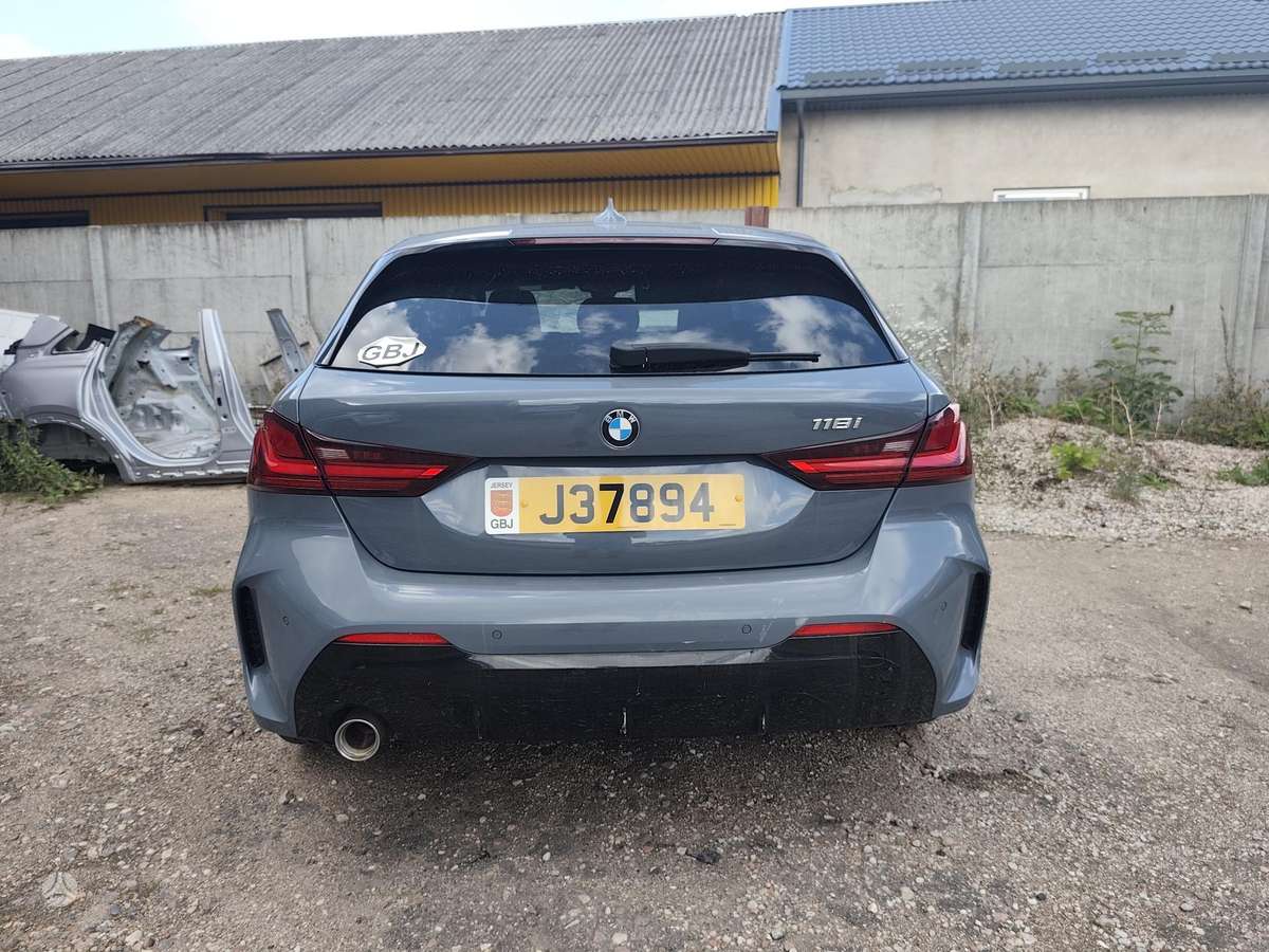 BMW 118