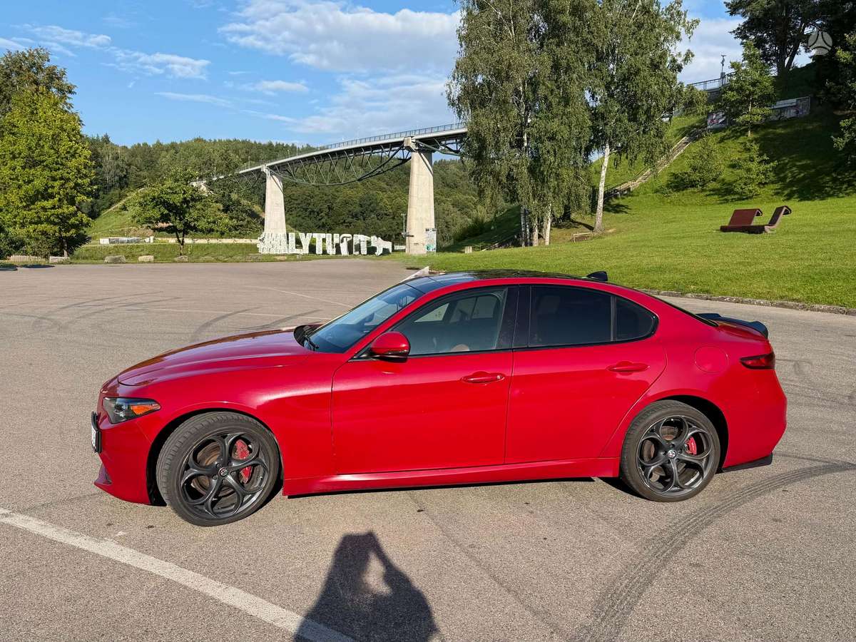 Alfa Romeo Giulia, 2.0 l., Седан