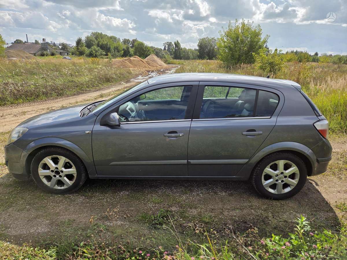 Opel Astra, 1.7 l., hatchback