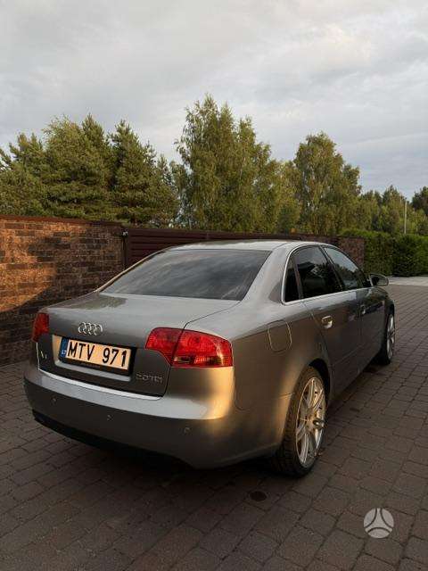 Audi A4, 2.0 l., Седан