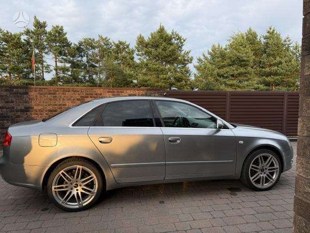 Audi A4, 2.0 l., Седан