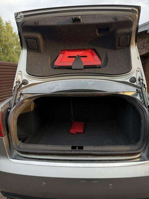 Audi A4, 2.0 l., Седан