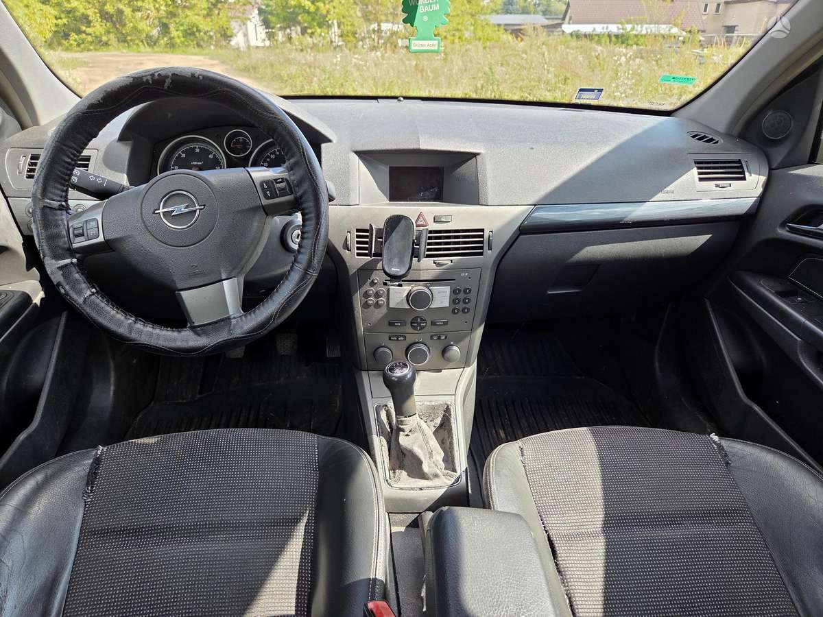 Opel Astra, 1.7 l., hatchback