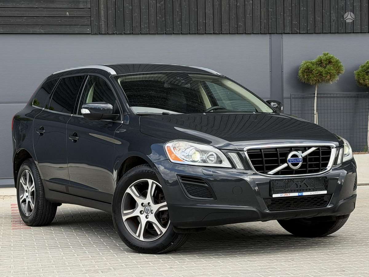 Volvo XC60, 2.4 l., off-road / crossover