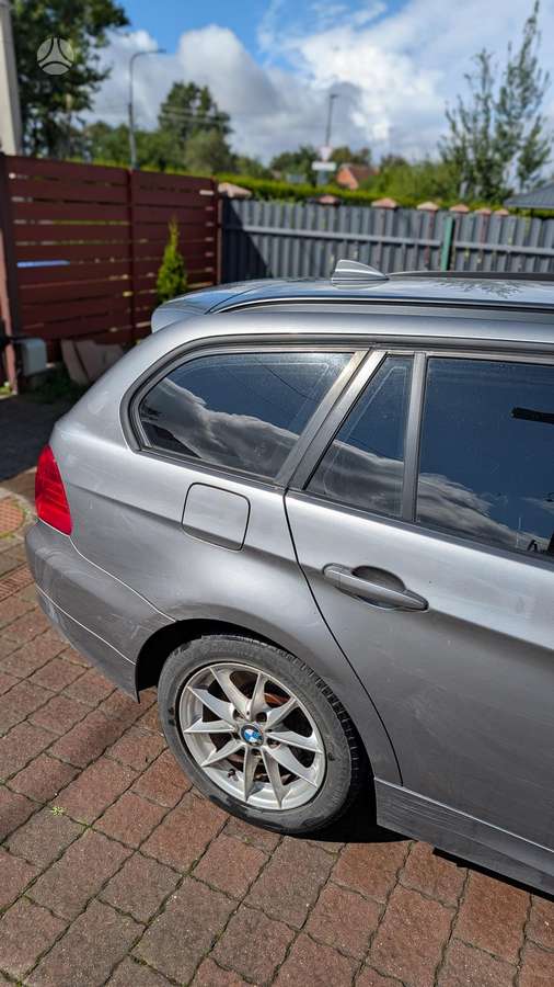 BMW 318, 2.0 l., universalas