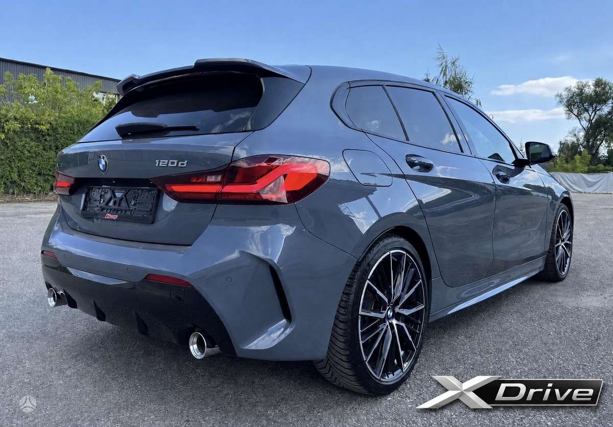 BMW 120, 2.0 l., hatchback
