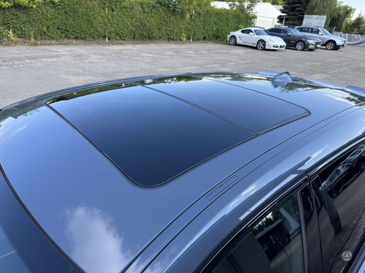 BMW 120, 2.0 l., hatchback