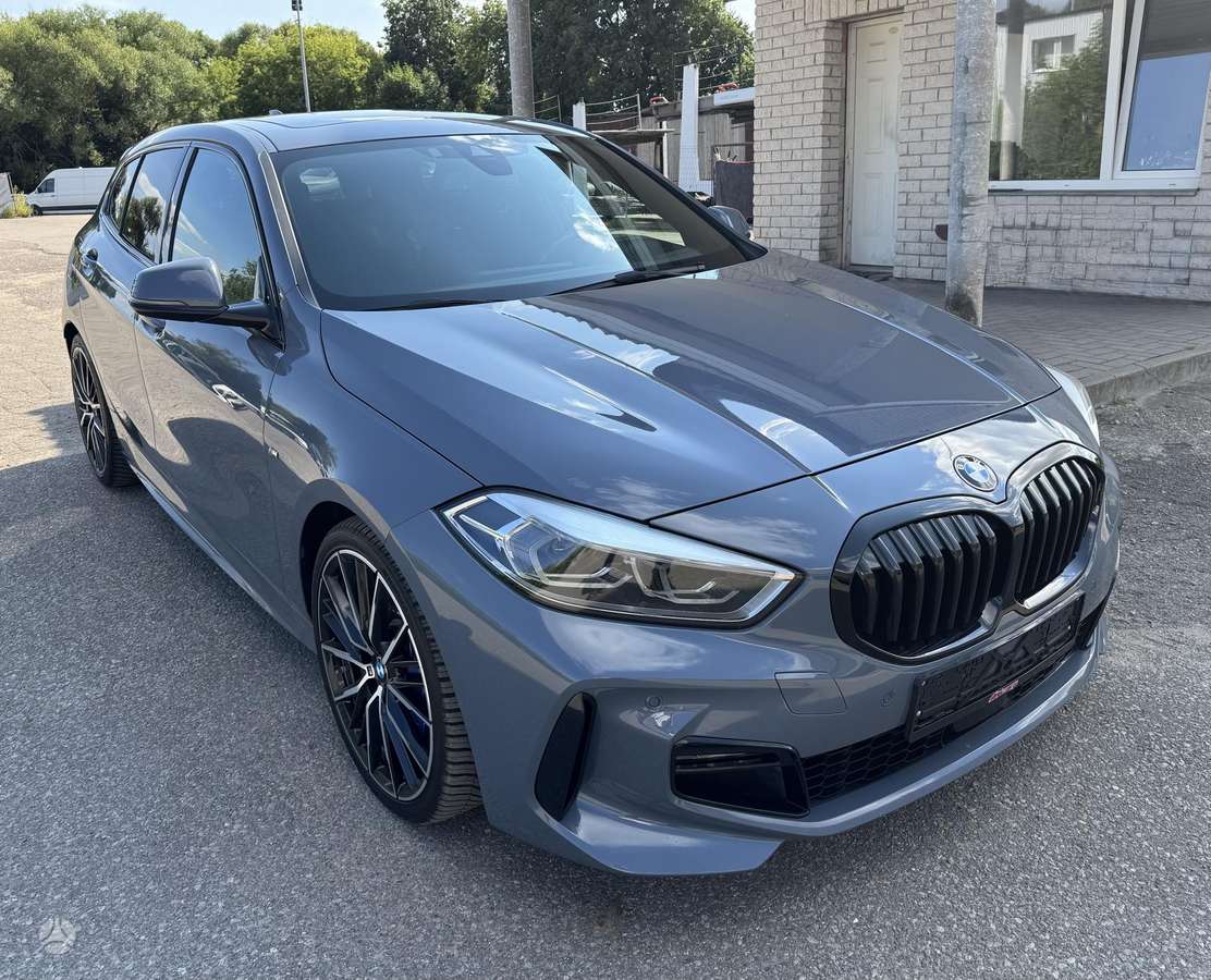 BMW 120, 2.0 l., hatchback