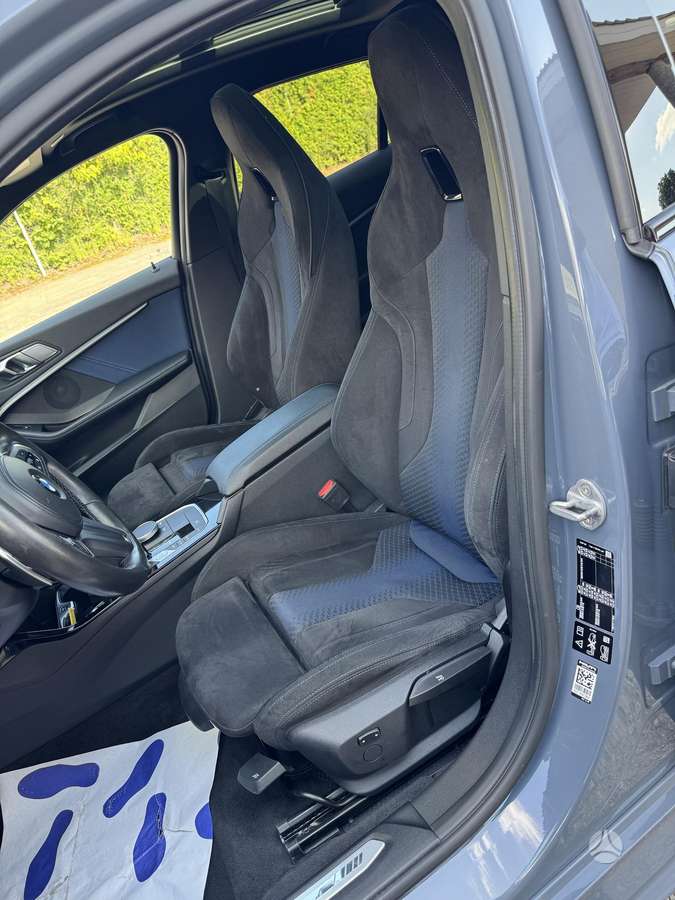 BMW 120, 2.0 l., hatchback