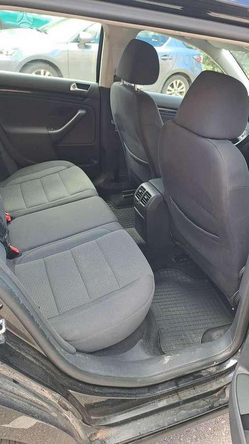 Volkswagen Golf - 8
