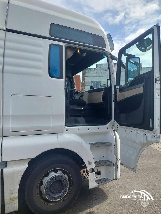 MAN TGX 18.500, double sleeper