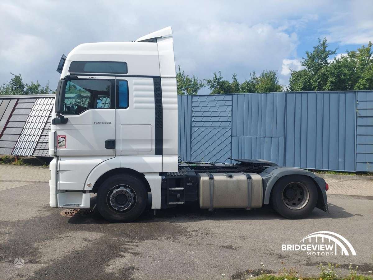 MAN TGX 18.500, double sleeper