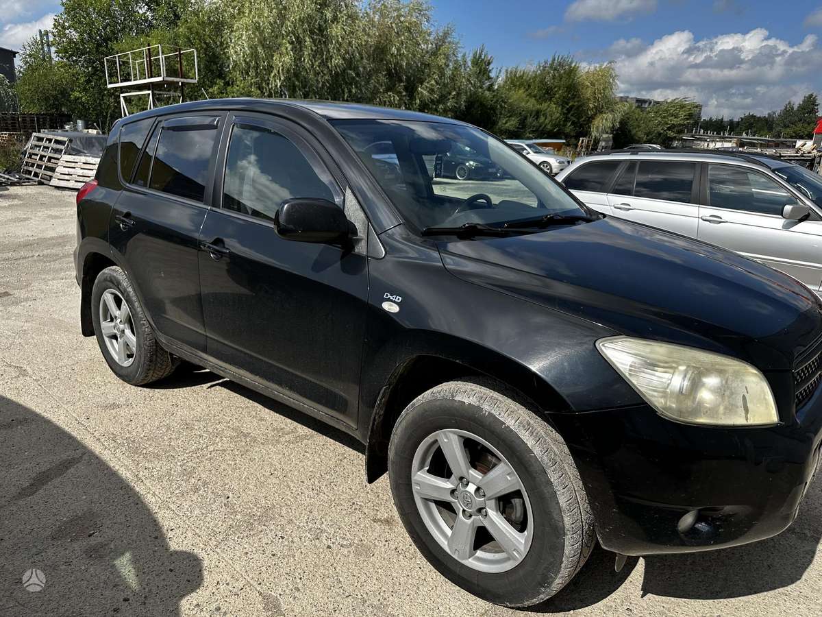 Toyota RAV4 - 3