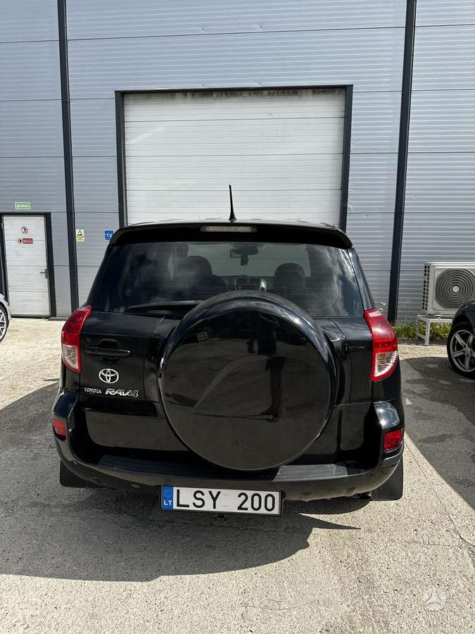 Toyota RAV4 - 5