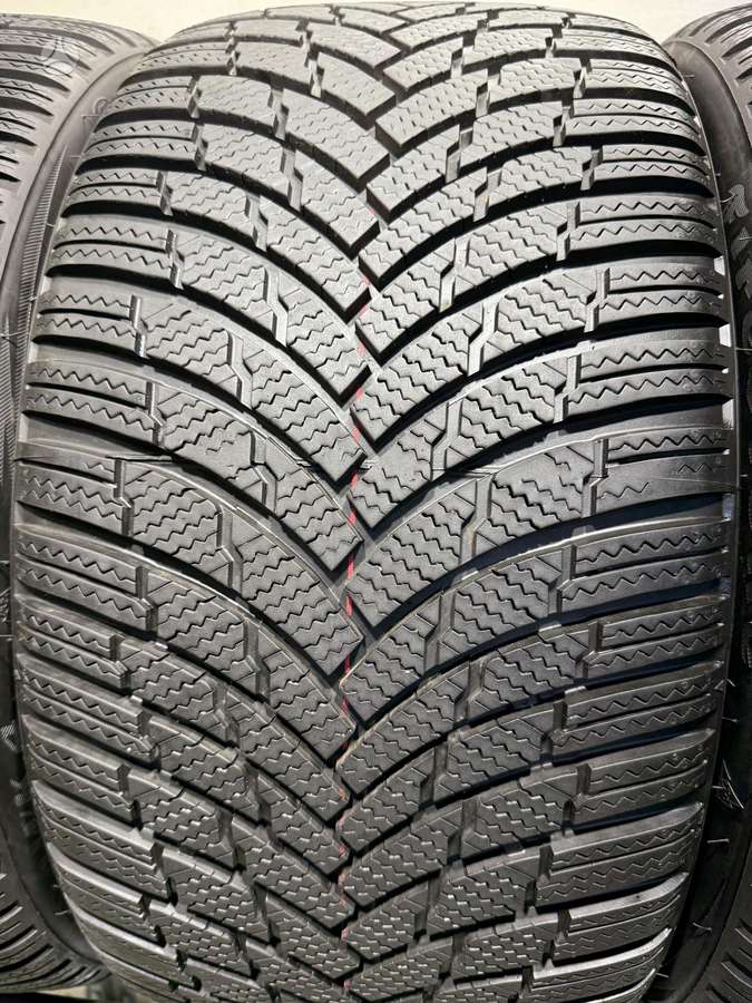 Firestone Winterhawk4/2023m, зимние 255/35 R19
