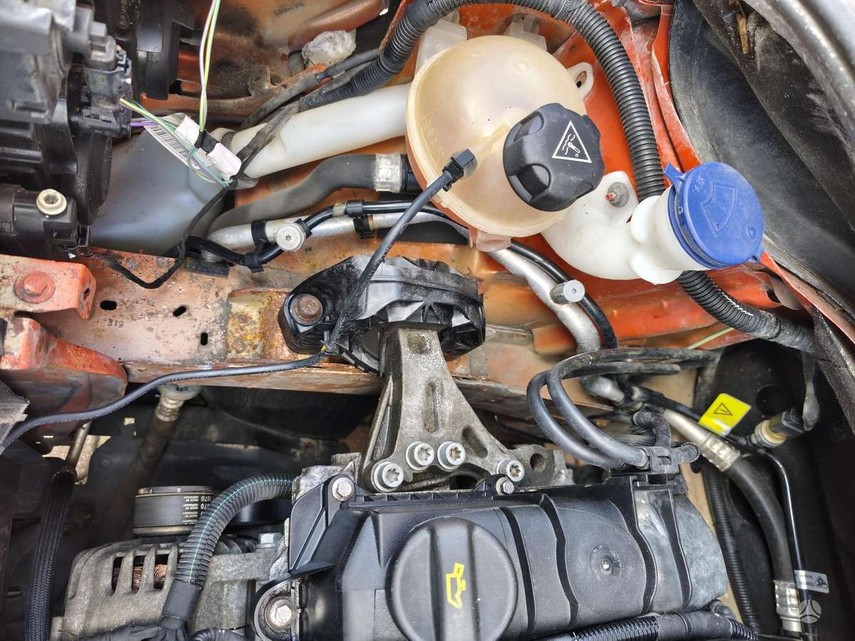 Citroen C3, 1.2 l., hatchback