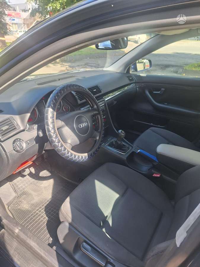Audi A4, 2.0 l., saloon / sedan