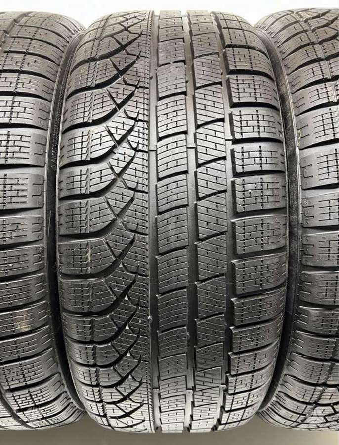 Pirelli P-Zero Winter 2023m, winter 245/45 R18