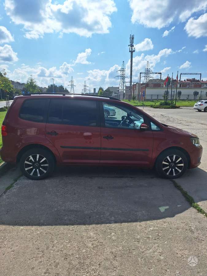 Volkswagen Touran - 3