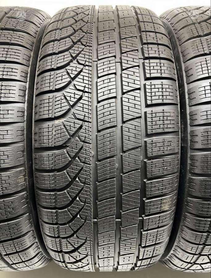 Pirelli P-Zero Winter 2023m, winter 245/45 R18