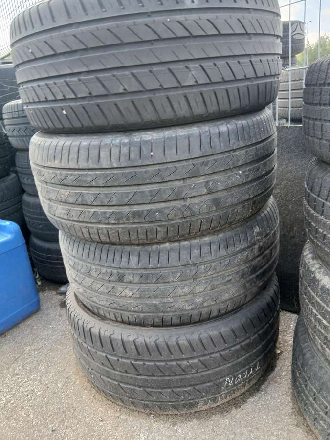 Tyfoon, summer 245/45 R18