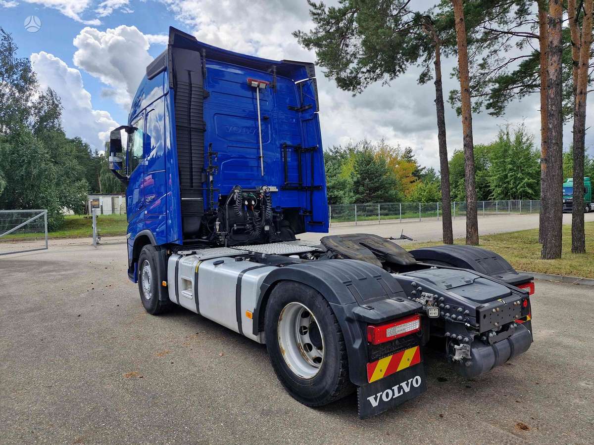 Volvo FH 500, double sleeper