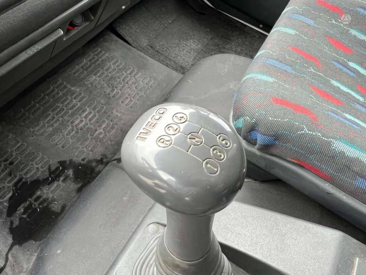 Iveco ML 75E, bortiniai su tentu