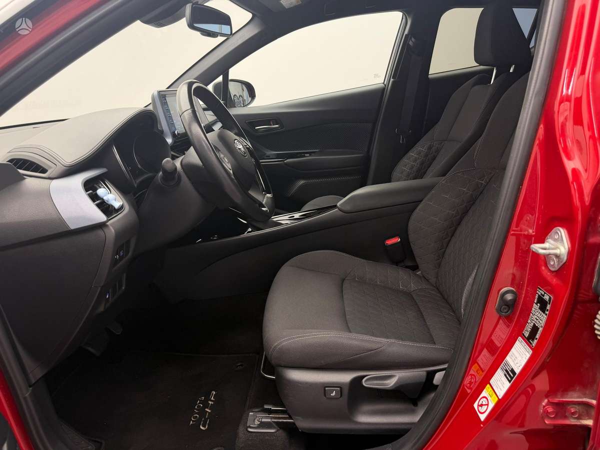 Toyota C-HR - 9