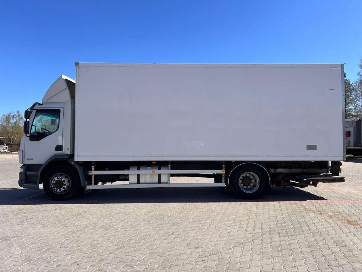 DAF LF55.220, kietašoniai