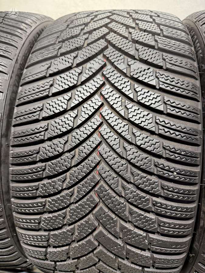 Firestone Winterhawk4/2023m, зимние 255/35 R19