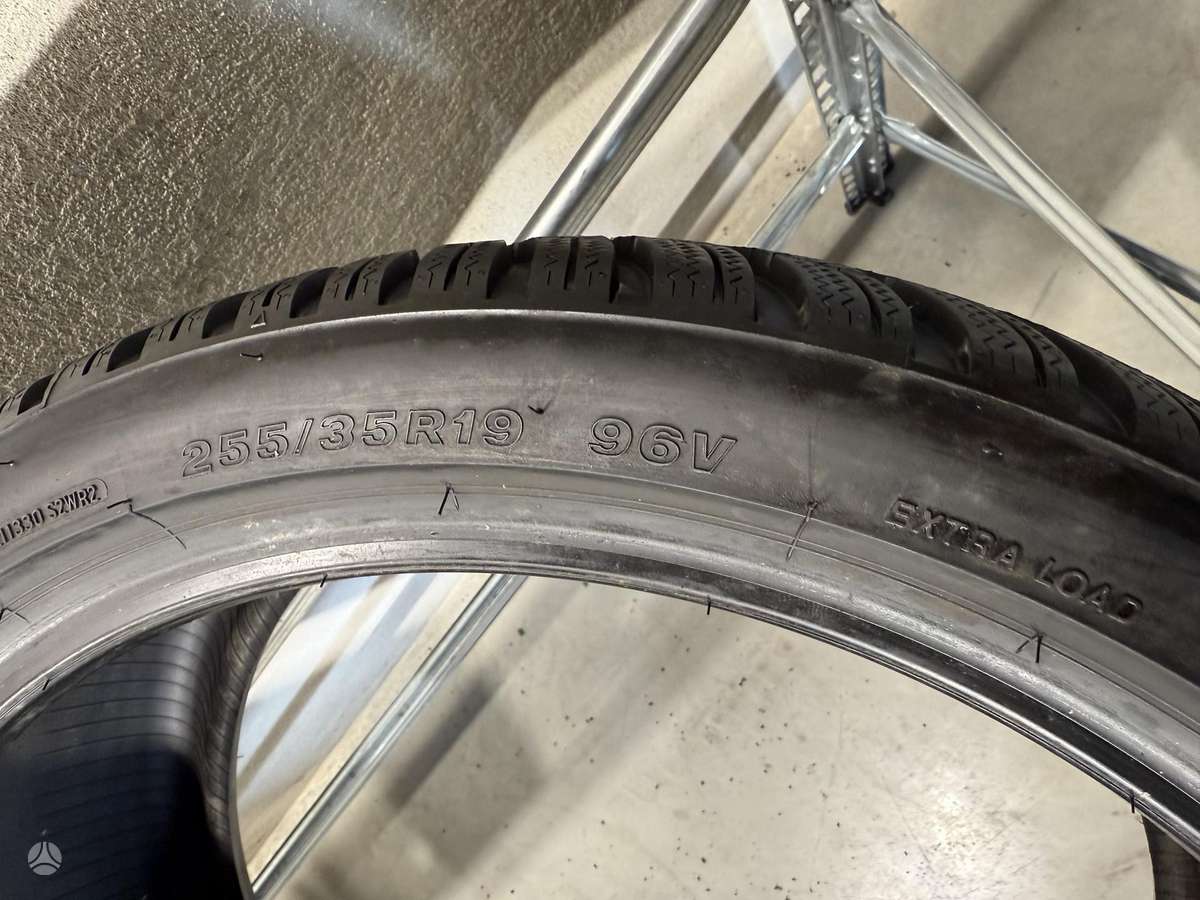 Firestone Winterhawk4/2023m, winter 255/35 R19