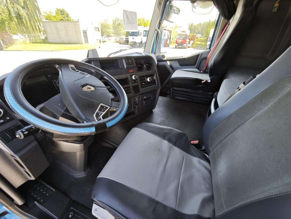 Renault T 480, 2 спальных места