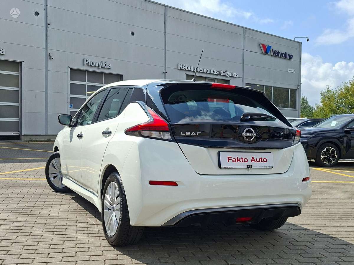 Nissan Leaf, Хэтчбек