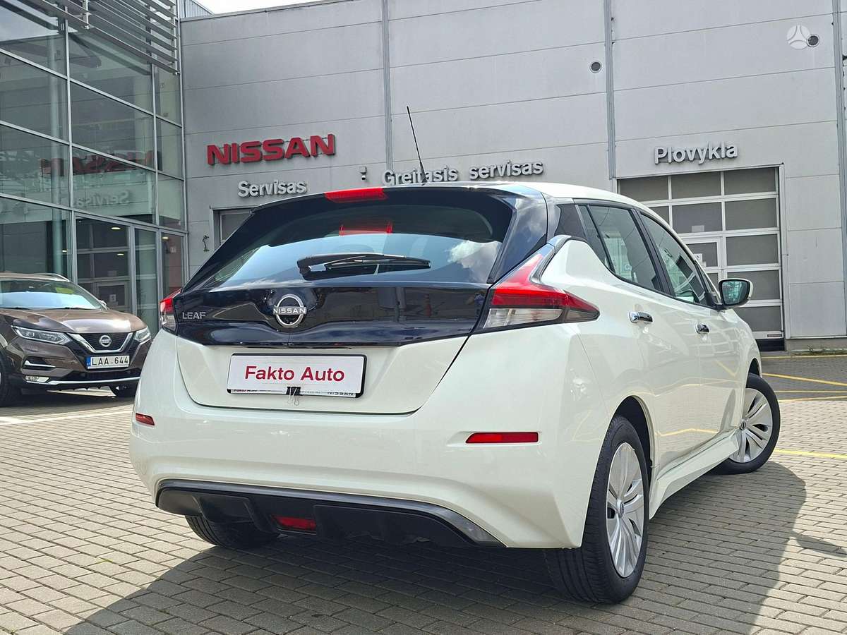 Nissan Leaf, Хэтчбек