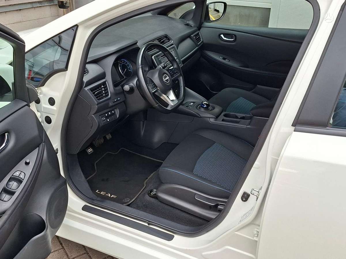 Nissan Leaf, Хэтчбек