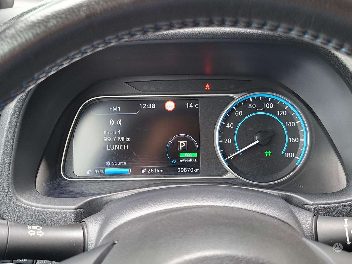 Nissan Leaf, Хэтчбек