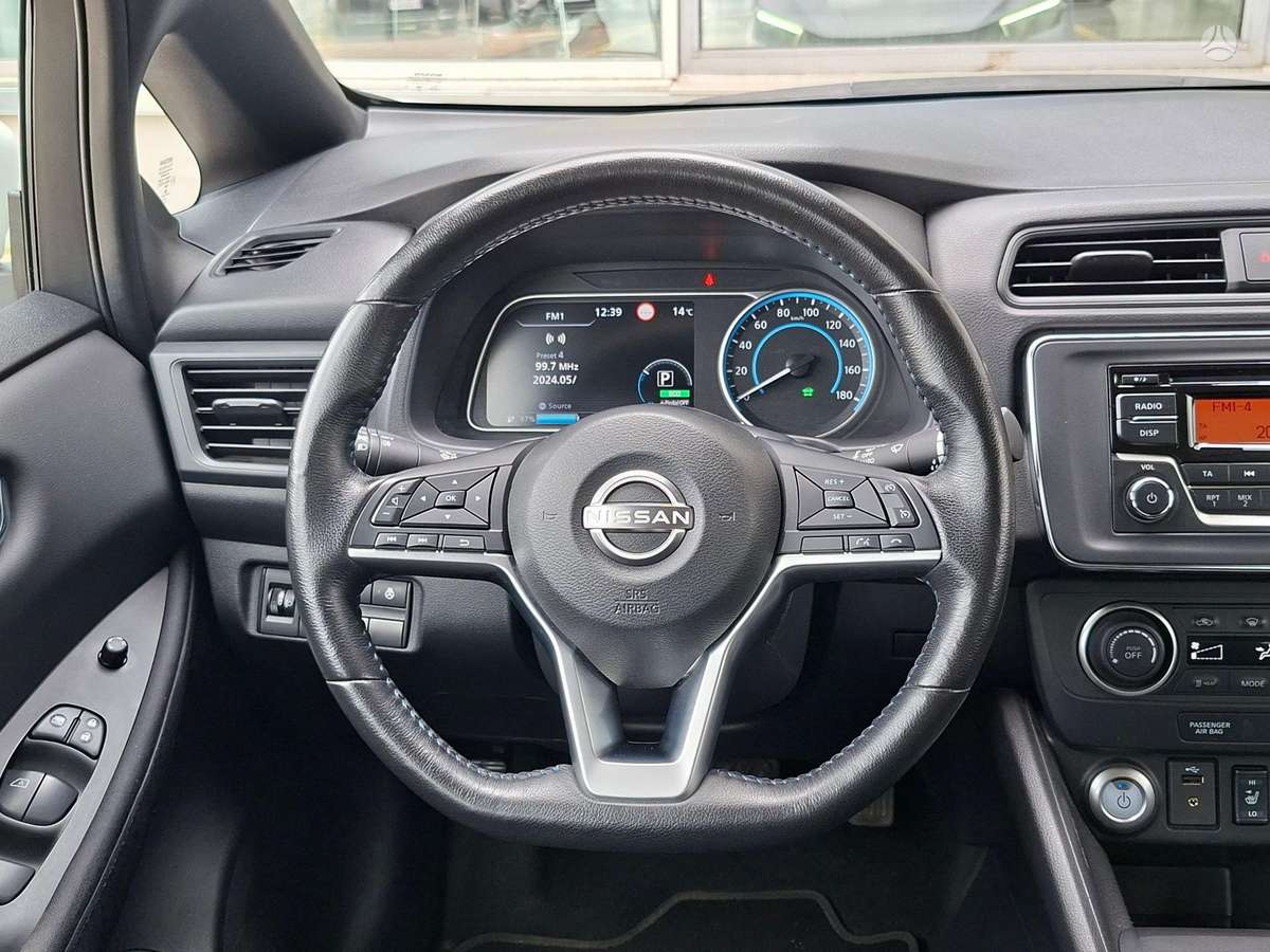 Nissan Leaf, Хэтчбек