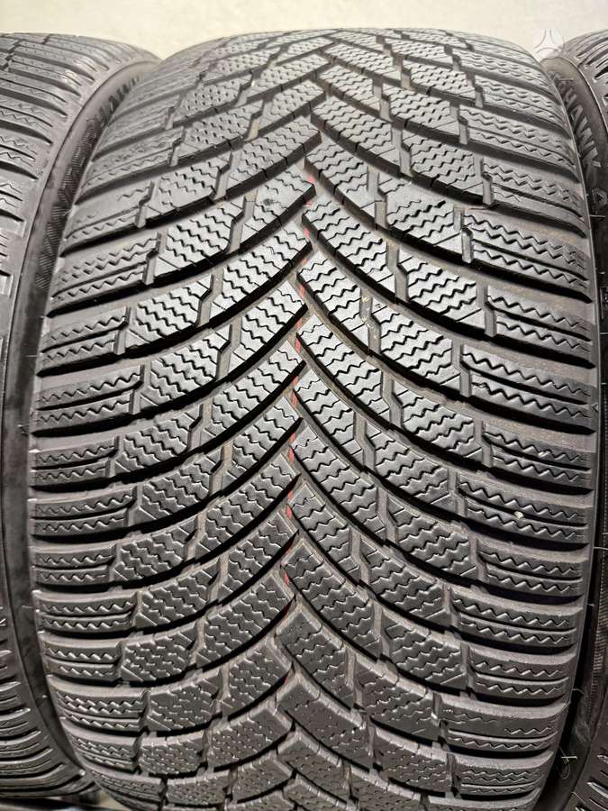 Firestone Winterhawk4/2023m, winter 255/35 R19