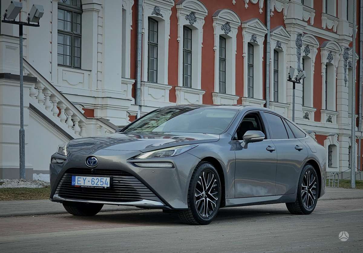 Toyota Mirai - 3