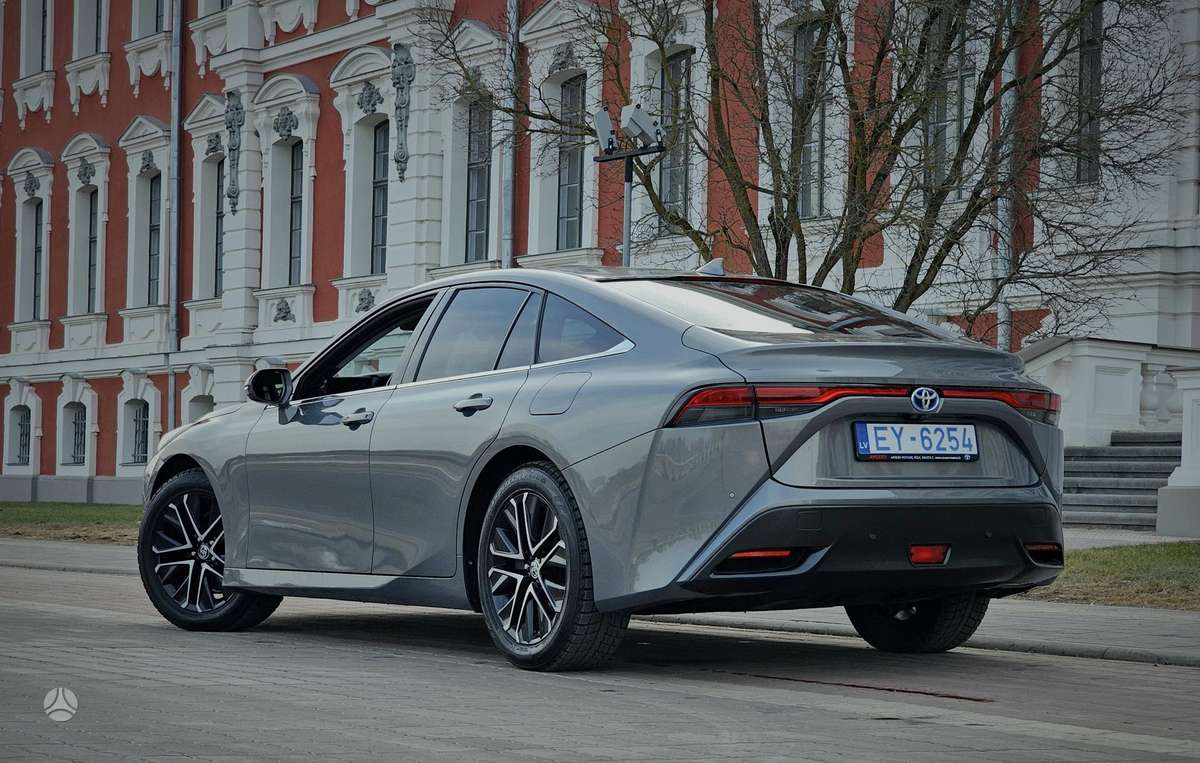 Toyota Mirai - 7