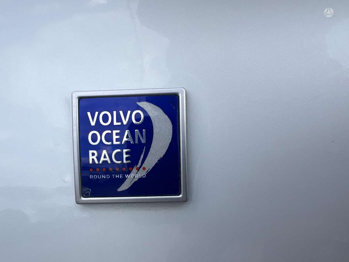 Volvo XC60, 2.0 l., Минивэн