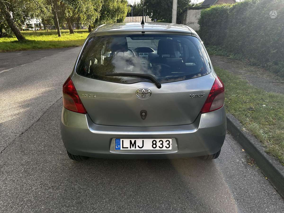 Toyota Yaris - 6